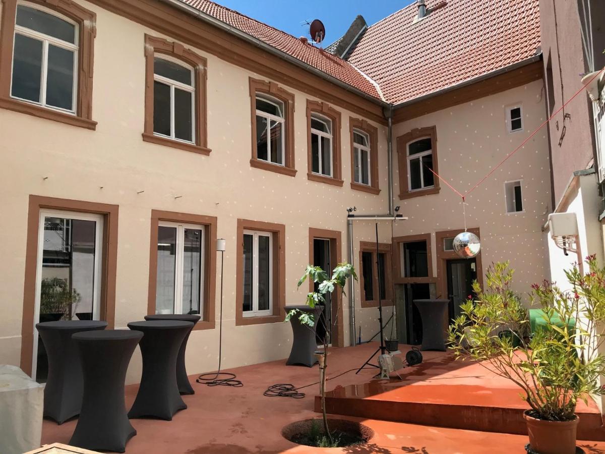 Boutique-Ferienwohnung Im Alten Weinhaus Moser Grunstadt Luaran gambar